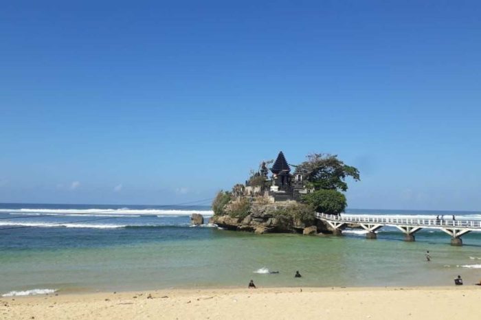 Paket Wisata Pantai Malang Selatan 1 hari
