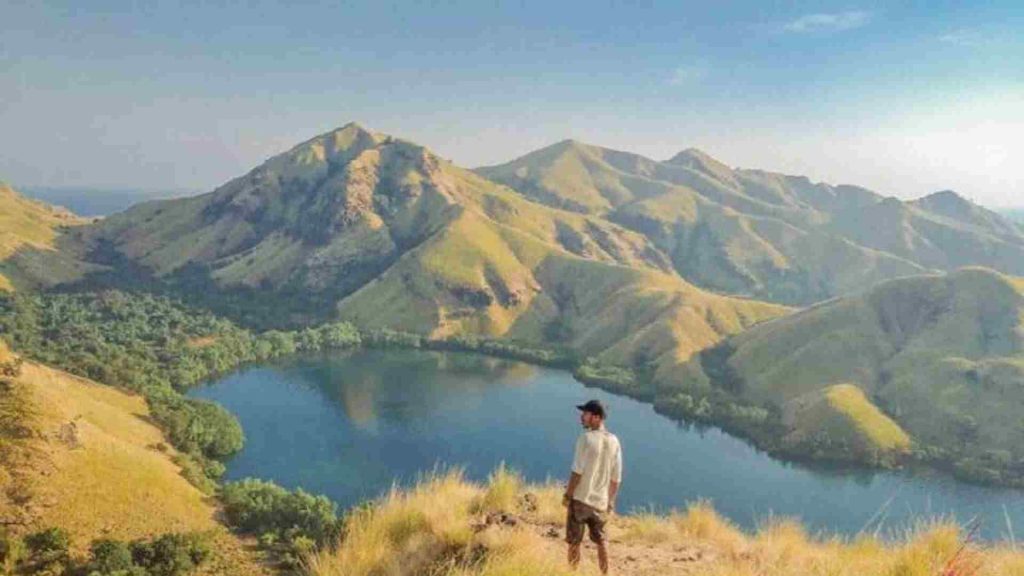 bukit liaga ende
