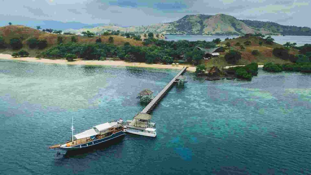 pulau seraya labuan bajo