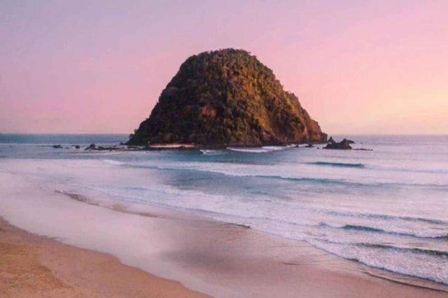 paket wisata banyuwangi 2 hari 1 malam