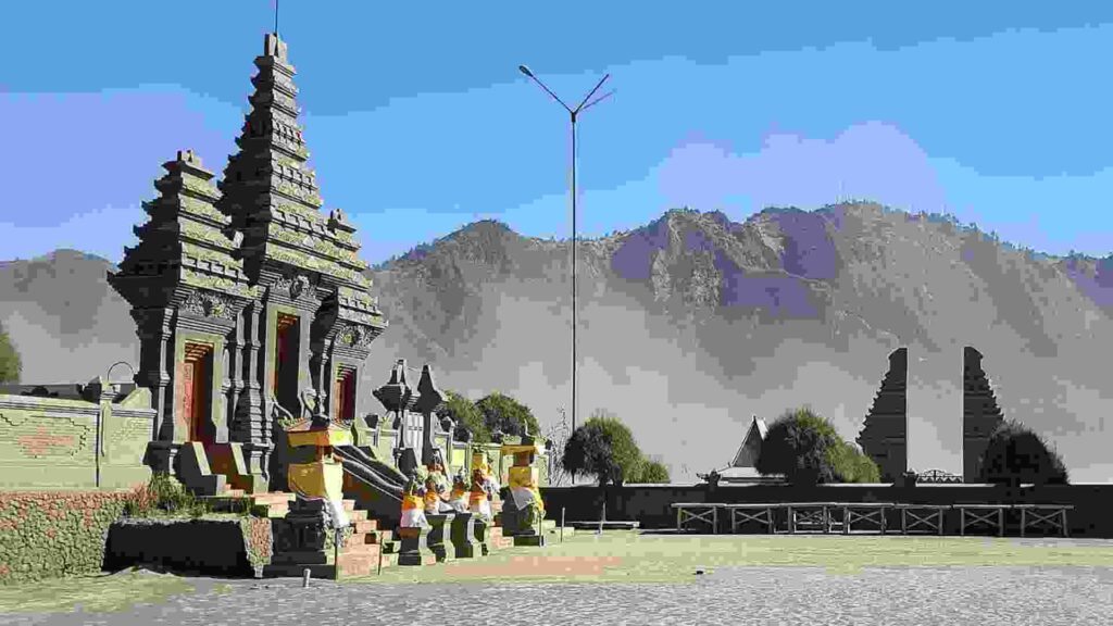 pura luhur poten bromo