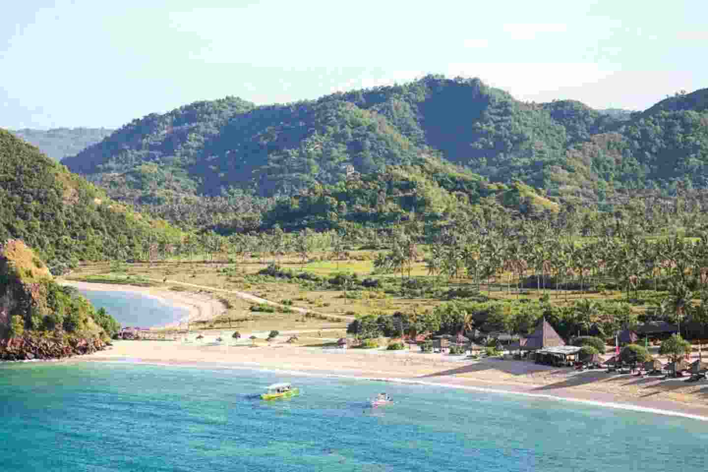 paket tour kuta mandalika