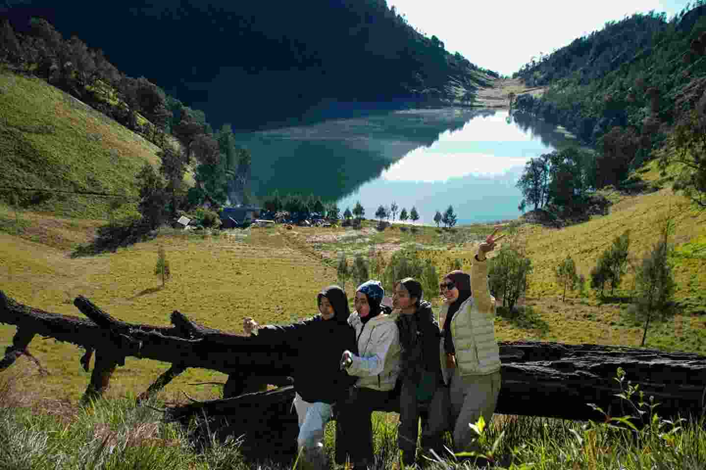 Paket Trip Ranu Kumbolo 2 Hari 1 Malam Tour Camping Explore