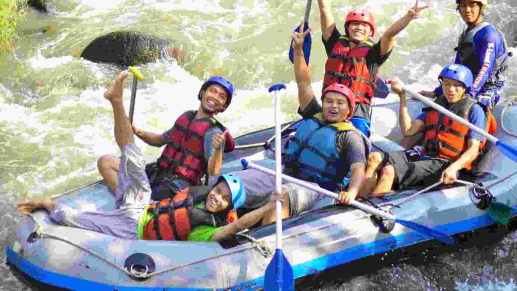 wisata arung jeram kasembon malang