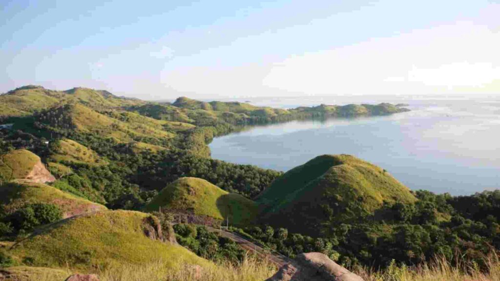 bukit menjaga labuan bajo