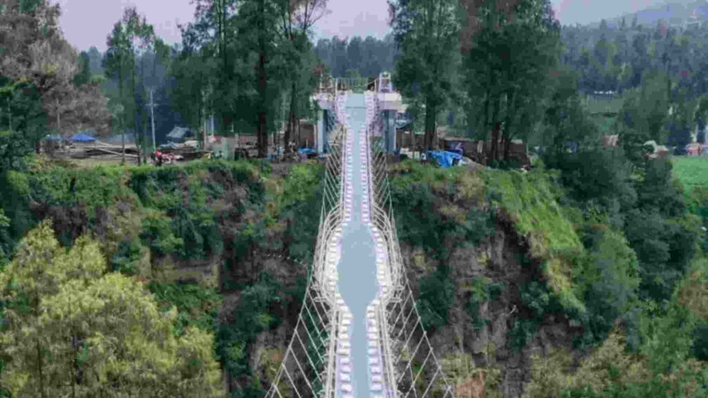 wisata jembatan kaca bromo